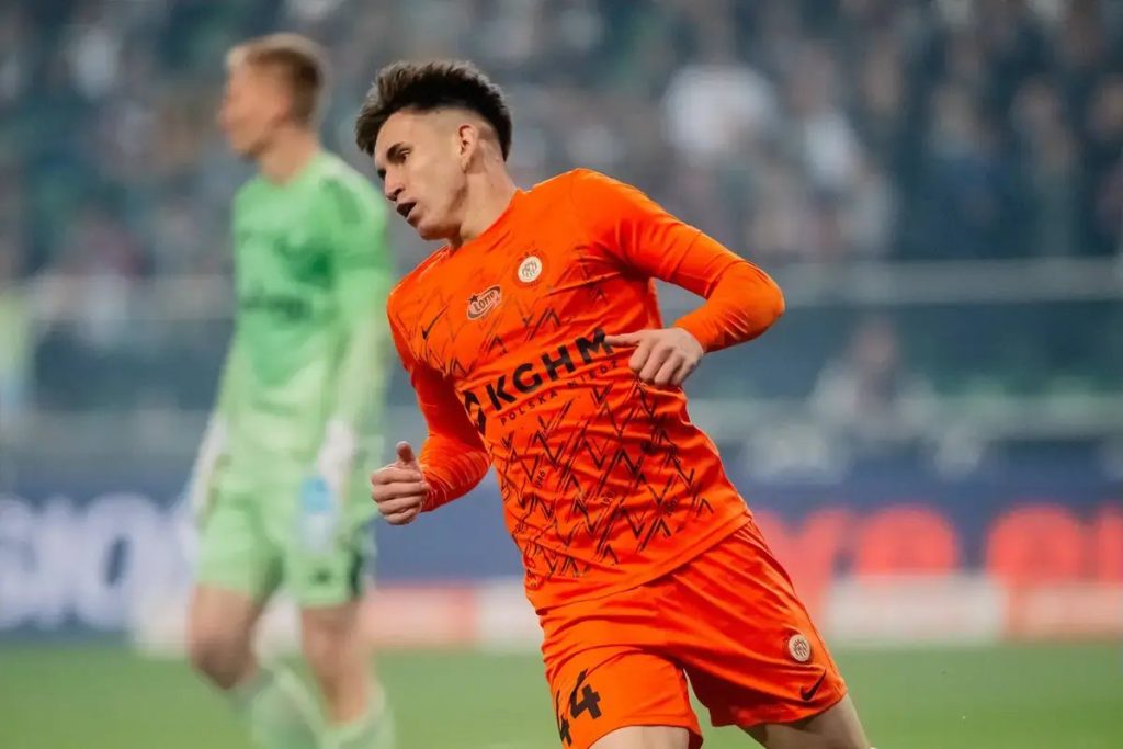 Benfica acelera negociações para contratar jovem avançado polaco
