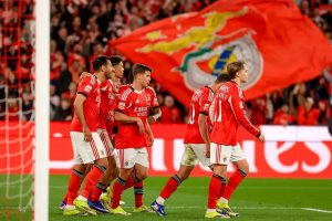 Benfica seeks a decisive victory against Casa Pia in the Primeira Liga.