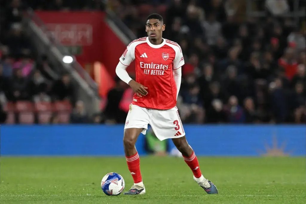 Benfica de olho em Cristhian Mosquera para 2026/27