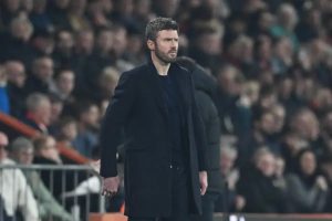 “Tightrope Walk: Manchester United on the Edge of the Abyss”