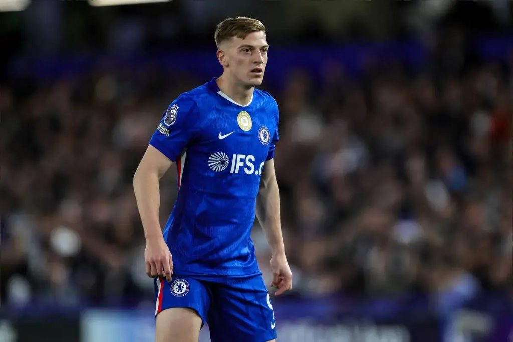 Chelsea disposto a vender Liam Delap, Everton interessado na contratação