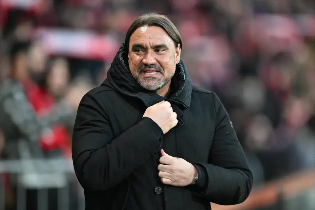 Daniel Farke laments the dismissal of Liam Rosenior before the FA Cup.
