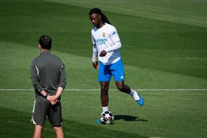 Eduardo Camavinga at risk: Manchester United lurking.