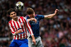 “Controversial draw between Atlético de Madrid and Arsenal in the Champions League.”