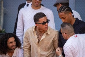 Enzo Fernandez: Agent leaves future open after exit rumors.