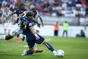 “FC Porto can be champion while Sporting sinks into crisis.”