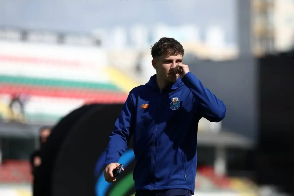 FC Porto is preparing a million-euro shield for Oskar Pietuszewski.