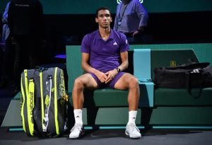 Félix Auger-Aliassime brilha após pausa tensa no Monte Carlo Masters
