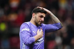 “Galatasaray eliminated from the cup at home: Goalkeeper in tears.”