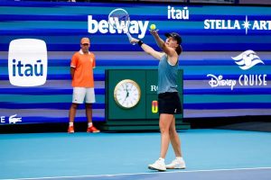 Iga Swiatek agradece a Rafael Nadal após treinos inspiradores
