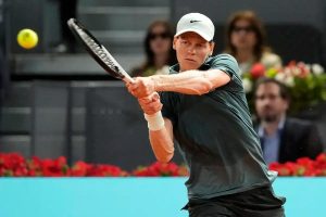 Jannik Sinner a caminho de quebrar recorde histórico de Djokovic