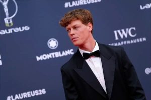 Jannik Sinner deseja rápida recuperação a Carlos Alcaraz