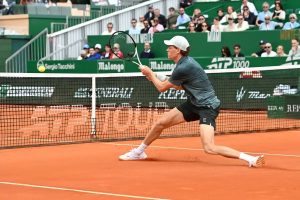 Jannik Sinner em grande forma rumo ao topo do ténis mundial