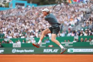 Jannik Sinner pondera sobre madrid após triunfo em Monte-Carlo