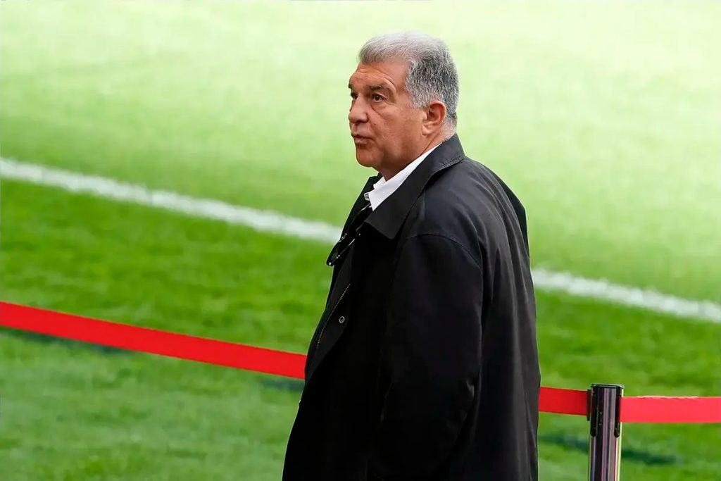Joan Laporta critica arbitragem após eliminação do Barcelona