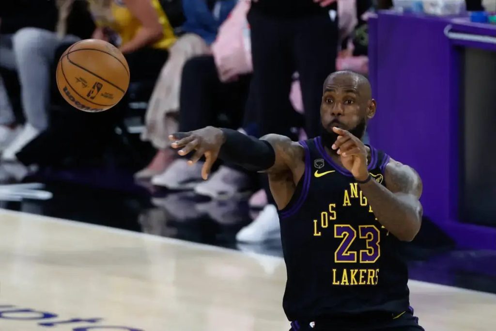 LeBron James takes responsibility for the Lakers’ loss against the Rockets.