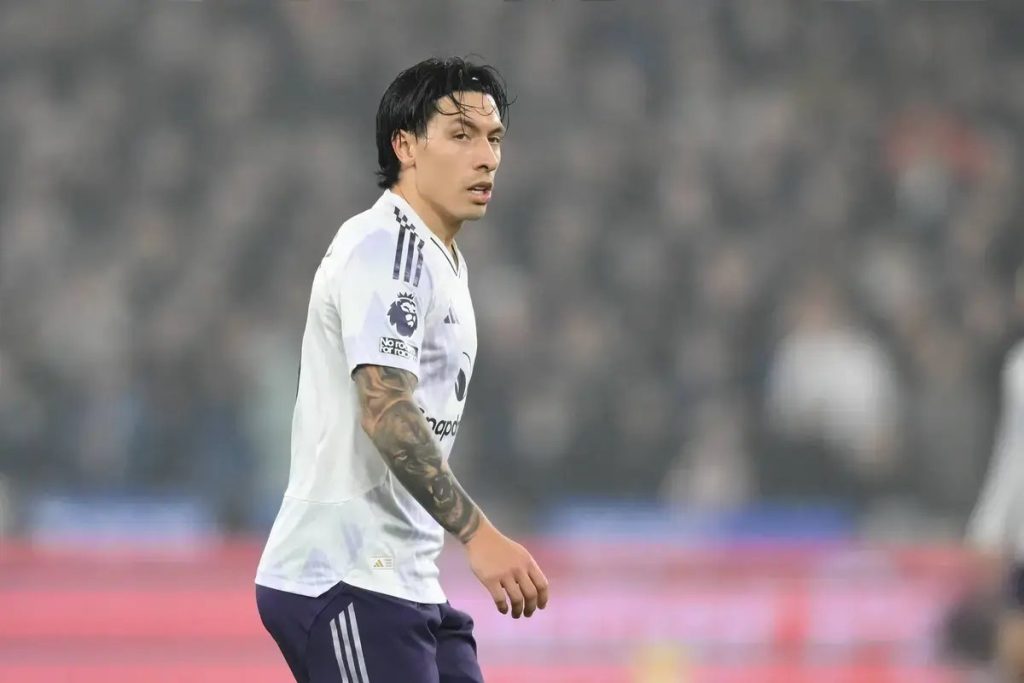 Lisandro Martinez suspended: The controversy over the hair pull.