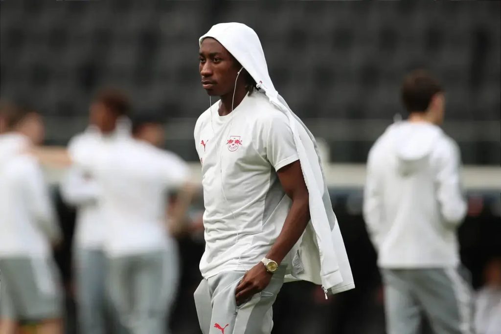 Liverpool acelera negociações para contratar Yan Diomande