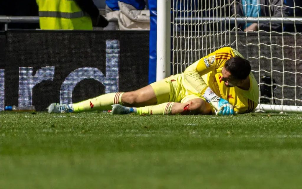 Liverpool enfrenta crise com lesão de estrela antes do final da época