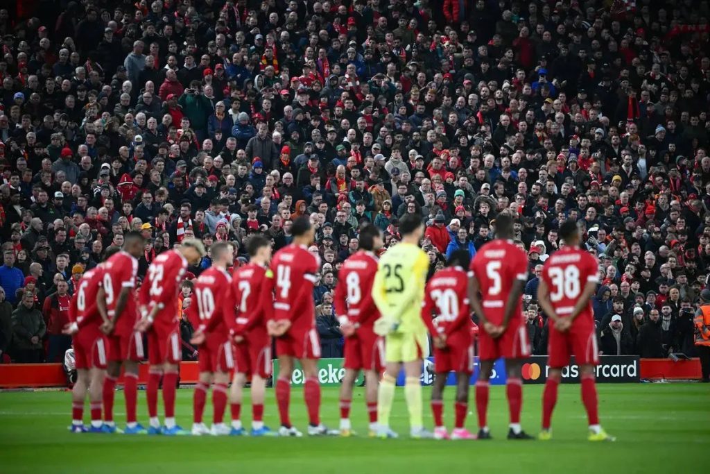 Liverpool prepara investimento colossal para reconstruir a equipa