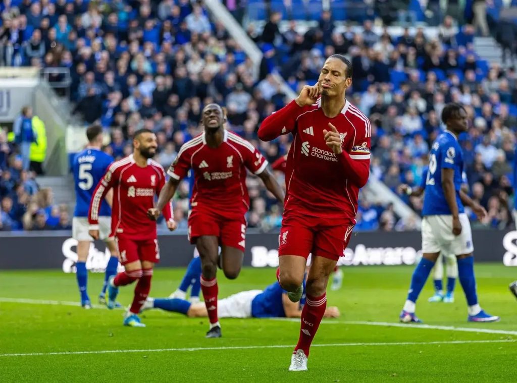 Liverpool prepara investimento milionário para reconstruir a equipa