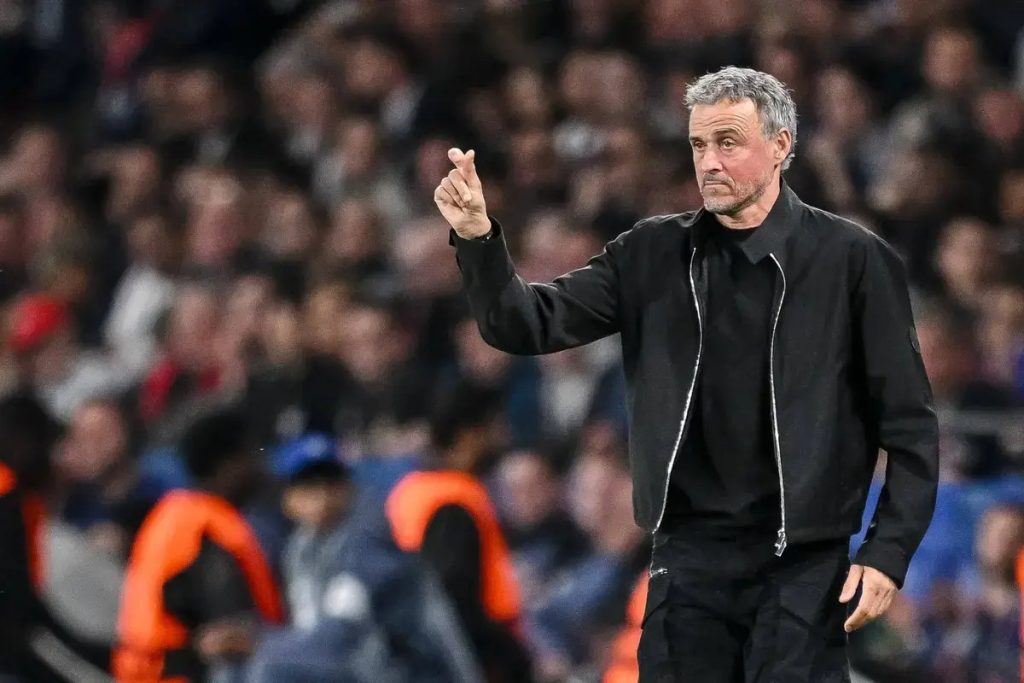 Luis Enrique elogia apoio da casa após vitória do PSG sobre Liverpool