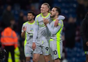 “Man City in thrilling race: Title in sight after victory over Burnley.”
