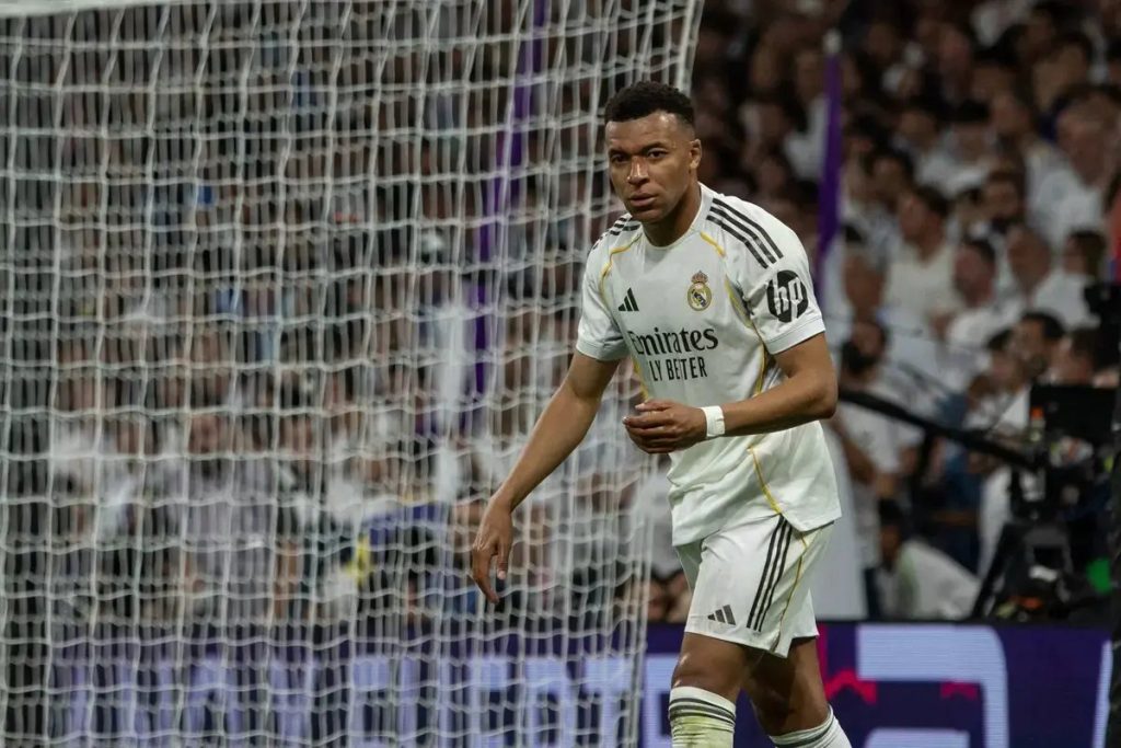 Mbappé falha recorde em época histórica da Champions League