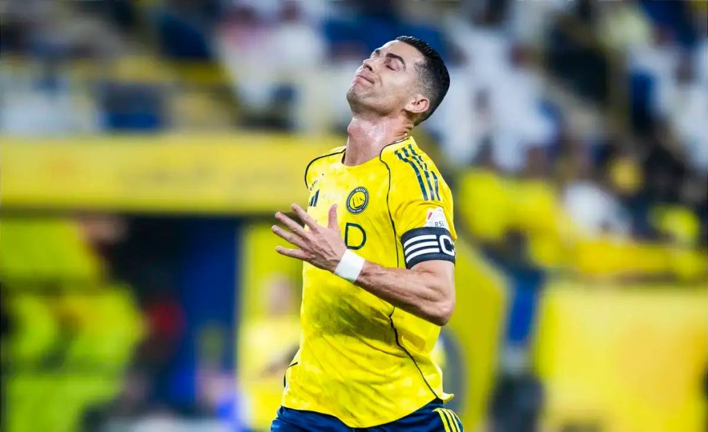Mendes pede a Cristiano Ronaldo que marque milésimo golo no sporting