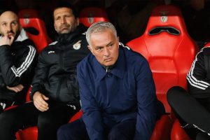Mourinho reveals preference for a bigger challenge in the fight for 2nd place.