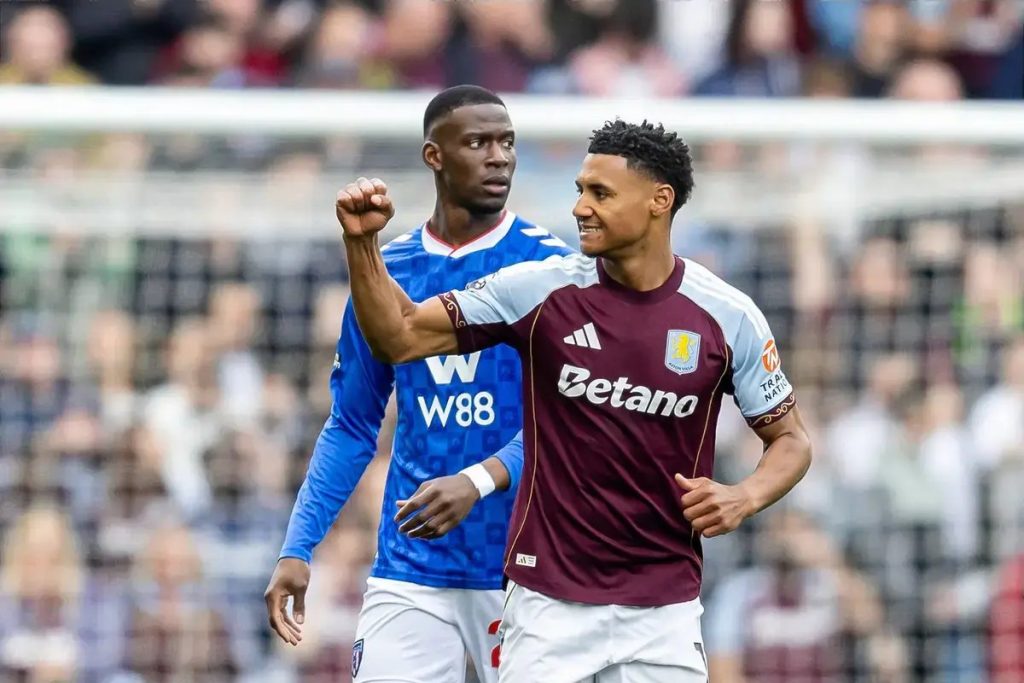 Ollie Watkins faz história com 100 golos pelo Aston Villa