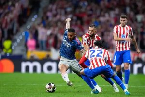 Decisive penalties result in a draw between Atlético Madrid and Arsenal.