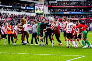 PSV em contagem decrescente para o tricampeonato em eindhoven