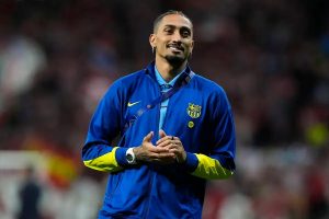 Raphinha criticizes refereeing after Champions League elimination.