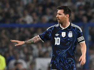 Messi in doubt for the World Cup: Argentina awaits updates.