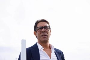 “Rui Costa explodes against referee after Benfica’s draw.”