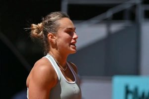 Sabalenka brilha em madrid enquanto Swiatek fala sobre aposentadoria