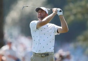 Scottie Scheffler recovers and fights for his third title at the Masters.