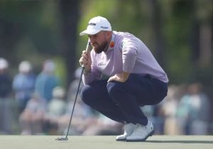 Shane Lowry shines with two birdies and enters the fight in the Masters.