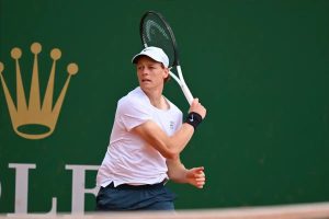 Sinner brilha em monte-carlo e Berrettini avança sem dificuldades