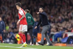 Arsenal needs to change its mentality to win the title.