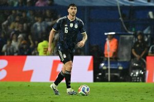 “Tottenham advances in the race for Marcos Senesi at no cost.”