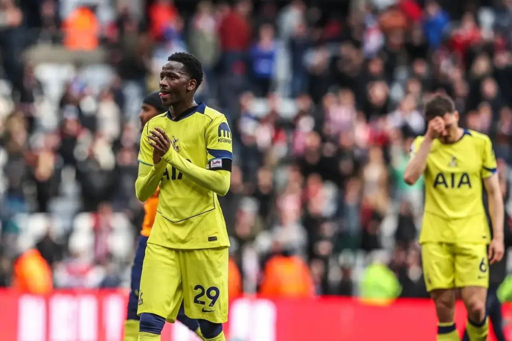 Tottenham precisa de reviravolta após desaire com Sunderland