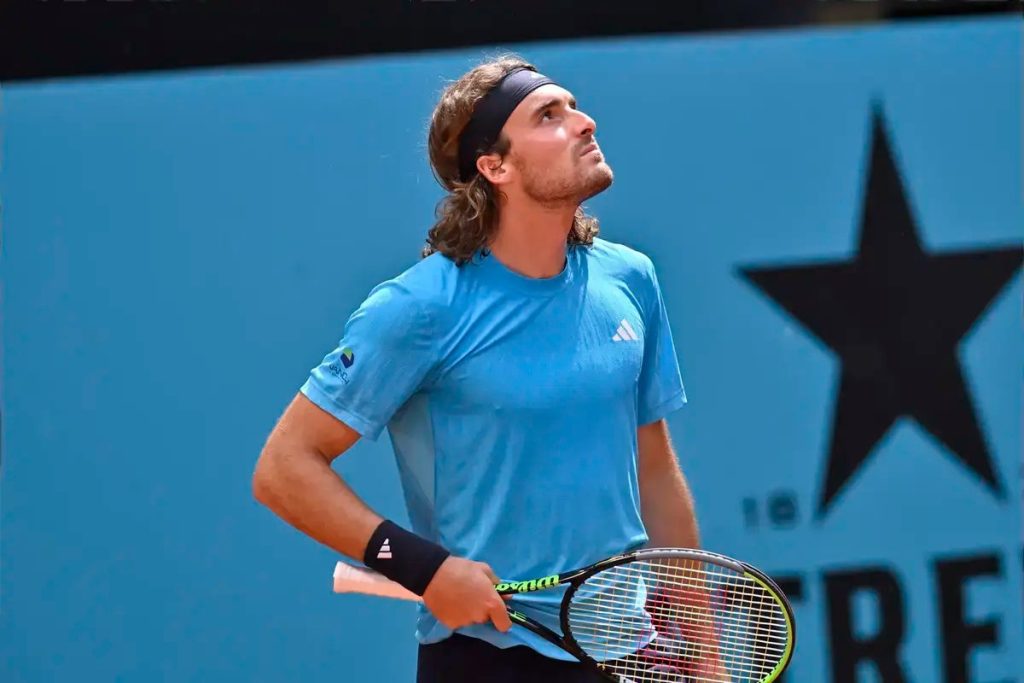 Tsitsipas vence no Madrid Open entre insultos ao pai e ao árbitro