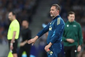 Vítor Pereira criticizes the flexibility of the schedule in England.
