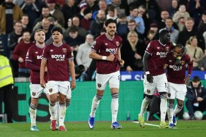 “West Ham shines with a big win while Tottenham sinks into the relegation zone.”