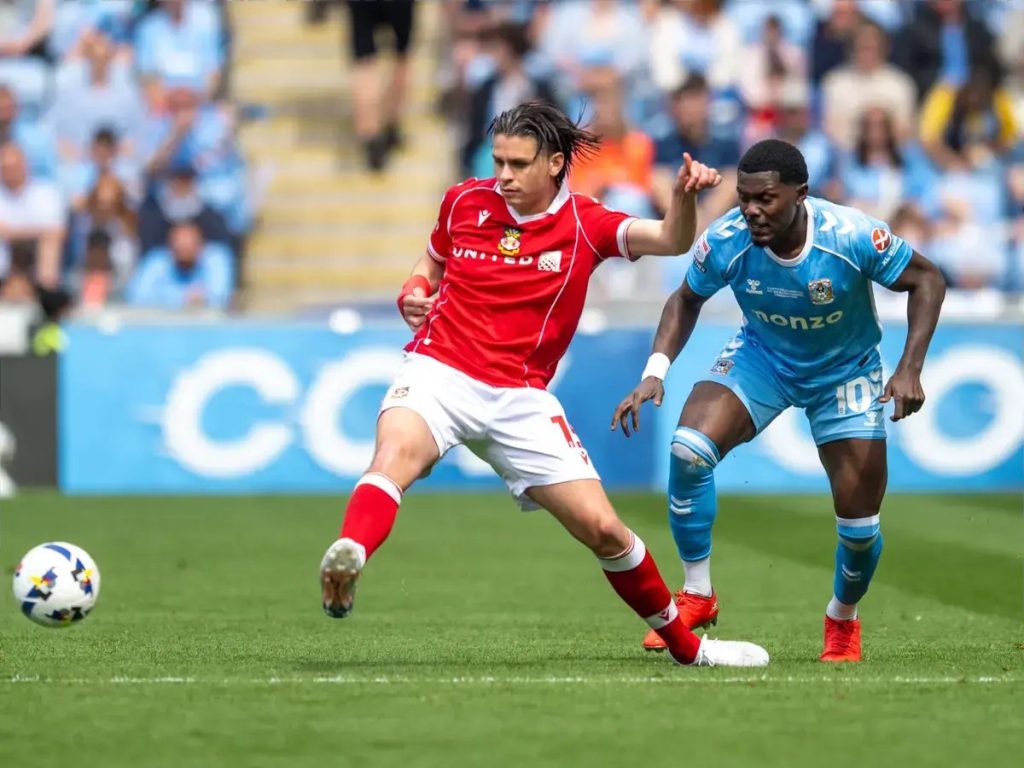 Wrexham sofre derrota amarga e complica playoff na Championship