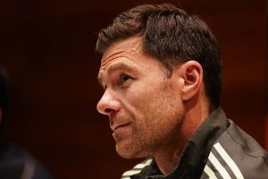 Xabi Alonso is the favorite to coach Chelsea and could surprise.