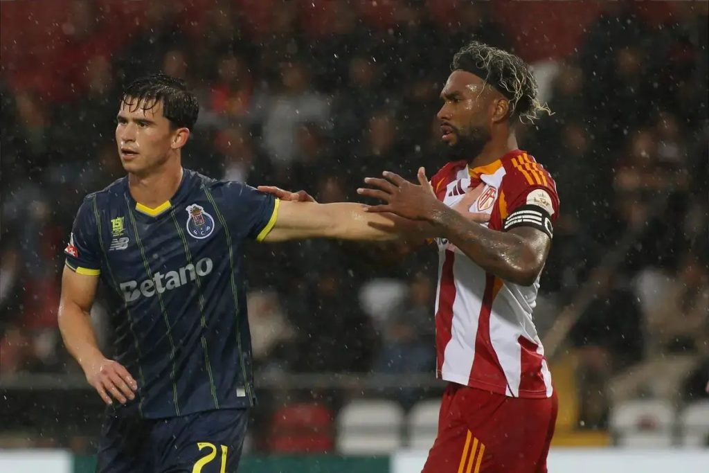 FC Porto fans in fury after unexpected defeat in the Betclic League.
