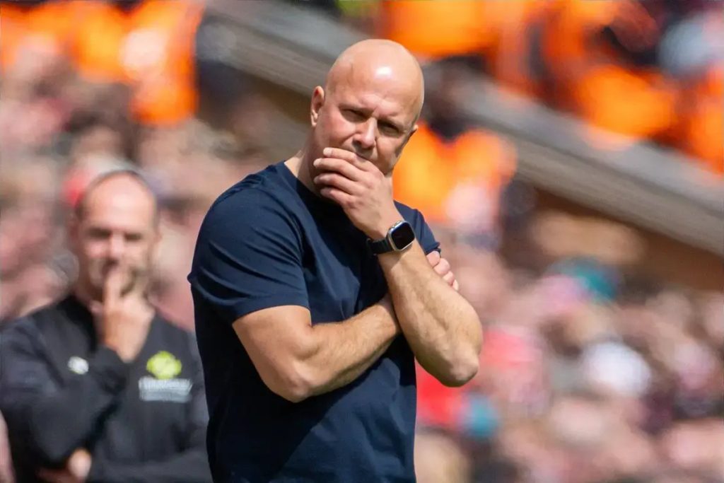 Arne Slot promete um Liverpool renovado na próxima temporada